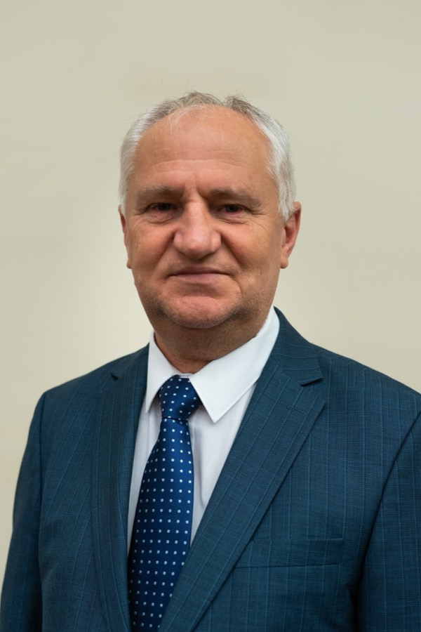 Tomuța Simion, păstor